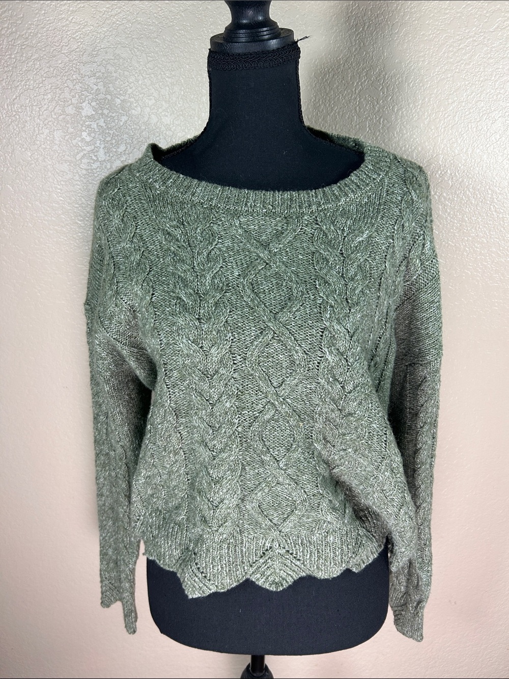 Lucky Brand Olive Green Cable Knit Scallop Hem Sweater Size L